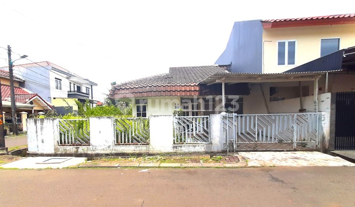 Old House Hook. Citra Garden. 12X15. Road Width for 3 Cars.