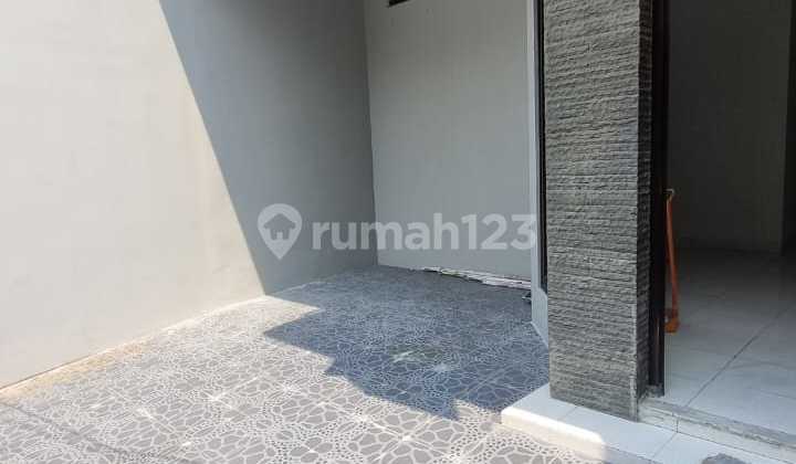 New House in Tanjung Duren. 3 Floors. 5X12. Car Access. Ready to Occupy