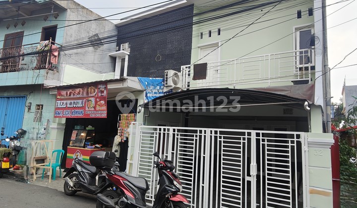 Rumah Tomang. 2 Lantai. 7.5X14. Jalan 2 Mobil. Siap Huni 2