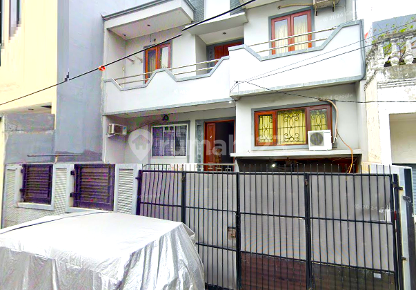Rumah Tomang. 2.5 Lantai. 9X15. Jalan 2 Mobil. Siap Huni Rumah Tomang. 2.5 Lantai. 9X15. Jalan 2 Mobil. Siap Huni