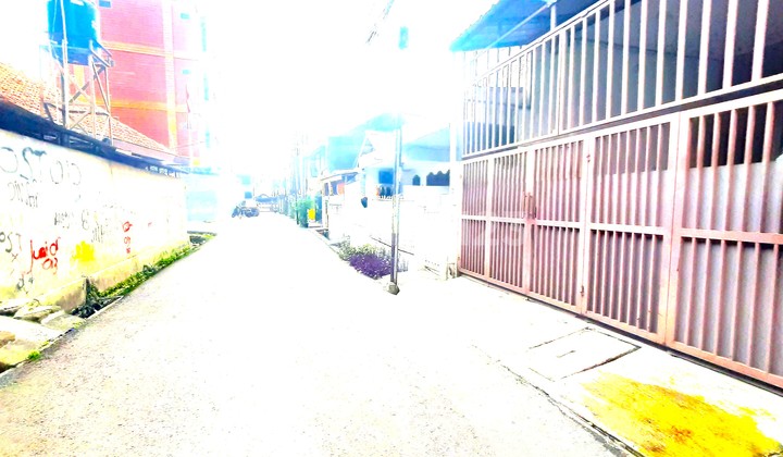 Tomang House. 3 Floors. 4.5x15. Two-Car Driveway. Move-In Ready. 2