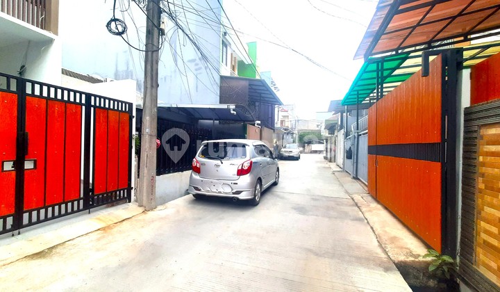 Rumah Baru. Taman Ratu. 3 Lantai. 3.5X17. Jalan 2 Mobil. Siap Huni 2