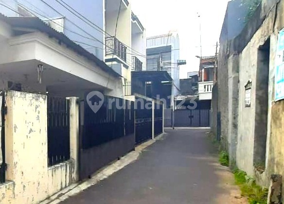 Old Hook House. Tanjung Duren. 11X13. Car Accessible. 2