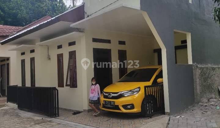 Rumah Cantik 2 Lantai SHM Mabes Cilangkap, Jakarta Timur 1