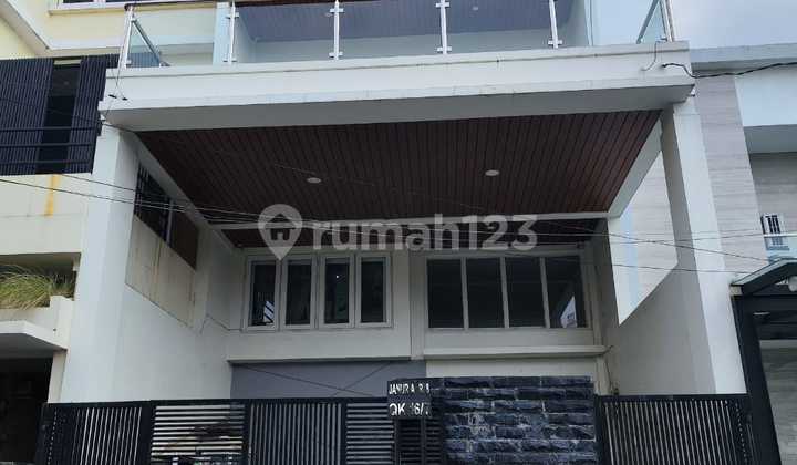 Rumah Cantik Mezanine 3 Lt di Janur Asri Kelapa Gading Rumah Cantik Mezanine 3 Lt di Janur Asri Kelapa Gading