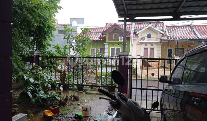 Rumah di Bulevar Hijau Harapan Indah Siap Huni Rumah di Bulevar Hijau Harapan Indah Siap Huni