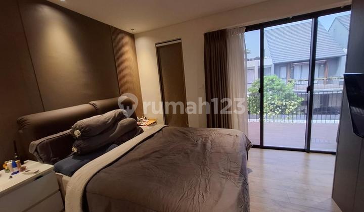 Hook House Ready to Live in Wisteria Cakung