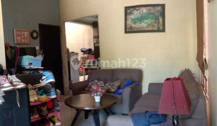 Rumah Hoek Siap Huni di Mentland Menteng 2