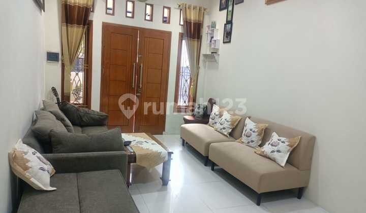 Ready-to-Occupy House in Boulevard Hijau Fully Renovated 2