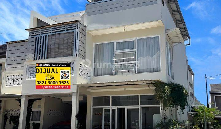 Dijual Rumah 3 Lantai Siap Huni 4 Kamar Posisi Hook Fasilitas Club House, Hanya 1 Menit Menuju Transmart Buah Batu Dan 3 Menit Menuju Pintu Tol Buah Batu, Bojongsoang Bandung 1