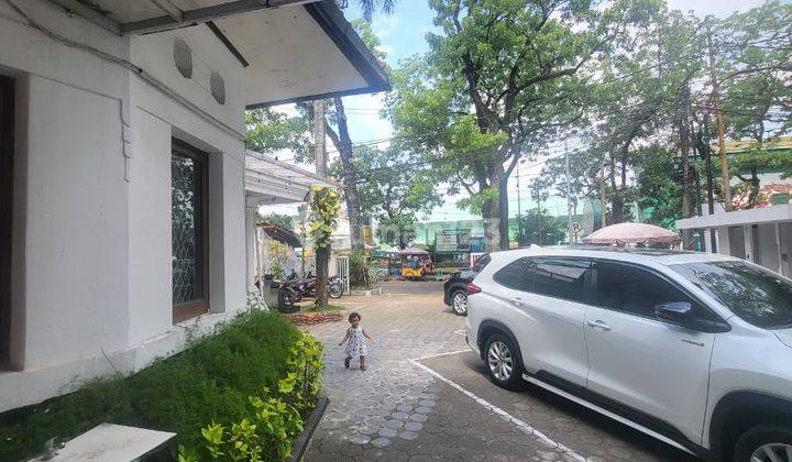 Disewakan Ruang Usaha 2 Lantai Cocok Dijadikan Cafe Area Komersil Samping Hotel Daerah Riau Kota Bandung 2