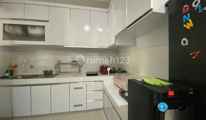 Dijual Rumah 2 Lantai View Taman Luas 200 M2 4 Kamar Tidur Hanya 200 Meter Mall Living World Fasilitas Kolam Renang Dan Club House Dalam Komplek Grand Wisata Bekasi 2