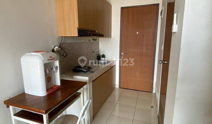 Dijual Dave Apartemen, Full Furnish Dengan View Kolam Renang di Belakang Kampus Ui 2