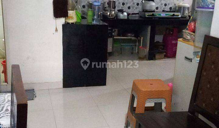 Dijual Rumah 2 Lantai 6 Kamar Tidur Luas Tanah 250 M2 di Pondok Bambu Jakarta Timur 2