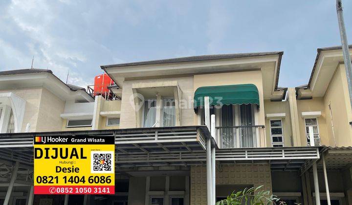 Dijual Rumah 2 Lantai 3+1 Kamar Tidur Luas 180m2 dalam Cluster Full Furnished Siap Huni hanya 100 Meter dari Mall Living World Grand Wisata Bekasi 1