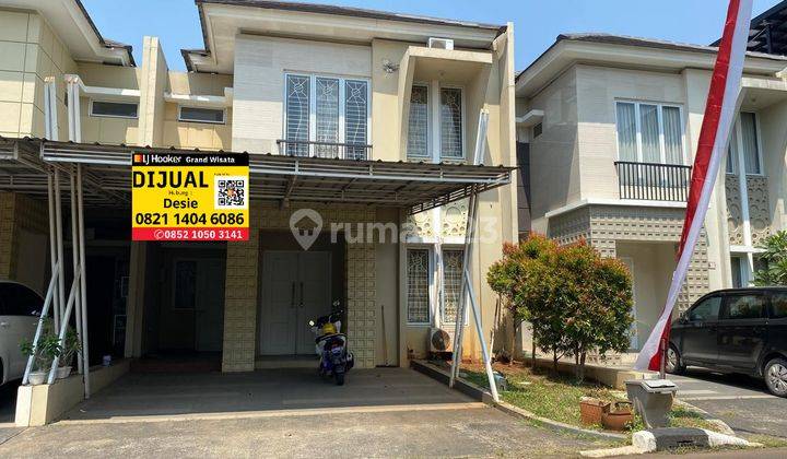 Dijual Rumah Grand Wisata Semi Furnished  2 Lantai Kamar 3+1 Fasilitas Kolam Renang Dan Private Clubhouse 500 M Menuju Mall Living World Grandwisata Bekasi 1