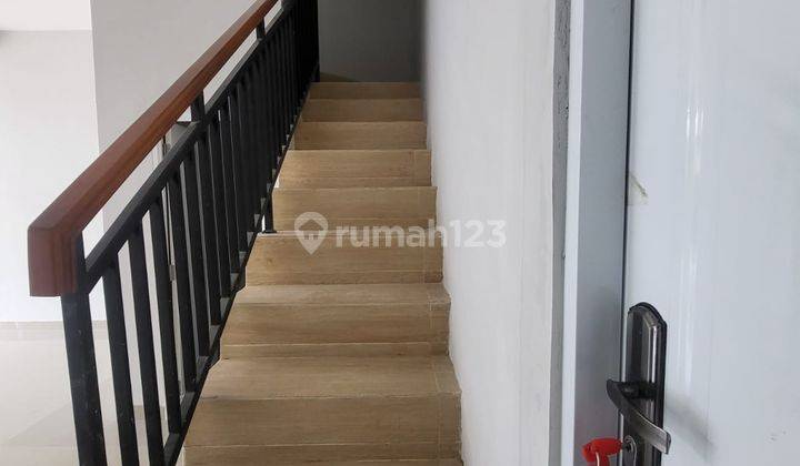 Dijual Ruko Baru 3 Lantai Siap Pakai Luas 160m2, Cocok Dijadikan Kantor Atau Tempat Usaha Parkiran Luas Keamanan 24 Jam di Mainroad Cikutra Kota Bandung 2