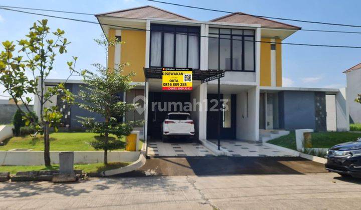 Disewakan Rumah Siap Huni 2 Lantai, 4 Kamar Tidur Furnished Lokasi Strategis, 7 Menit Menuju Gerbang Tol Cibatu, di Lippo Cikarang 1