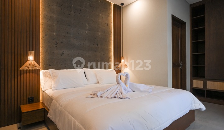 For Rent For Rent 2-Story Villa 160m2, 2 Bedrooms Fully Furnished Private Pool Facilities, Rice Field View in Tabanan Bali