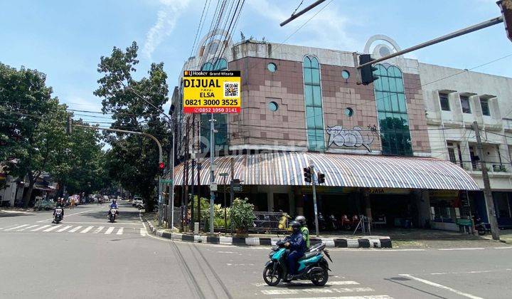 Dijual Ruko 4 Lantai Luas 400m2 Terawat Dan Siap Pakai Ex Showroom Motor,jalan Pungkur, Posisi di Hook Cocok Dijadikan Kantor Atau Tempat Usaha Terdapat Lift Barat 1 Km Dari Alun alun Bandung 1