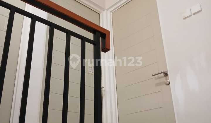 Dijual Rumah Grand Wisata 2 Lantai, 2 Kamar Tidur, 1 KM dari Mall Living World Grand Wisata Bekasi 2