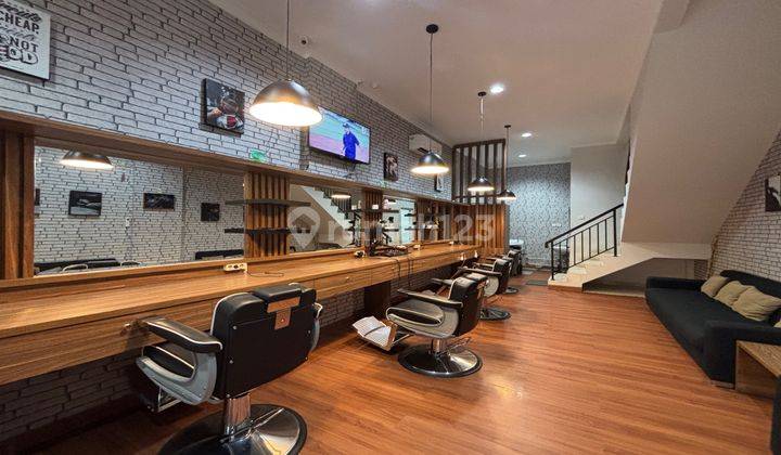 Dijual Ruko Grand Wisata 2 Lantai Semi Furnished Ex Barbershop, Bisa Digunakan Juga Sebagai Salon Atau Klinik Kecantikan Dan Usaha Lainnya 300 M Dari Mall Living World, Akses Langsung Tol Tambun Grand Wisata Bekasi 1