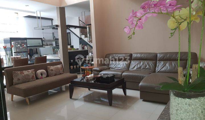 Dijual Rumah 2 Lantai Semi Furnished Siap Huni Luas 216 M2, 4+1 Kamar Tidur Dalam Cluster Keamanan 24 Jam Antapani Bandung 2