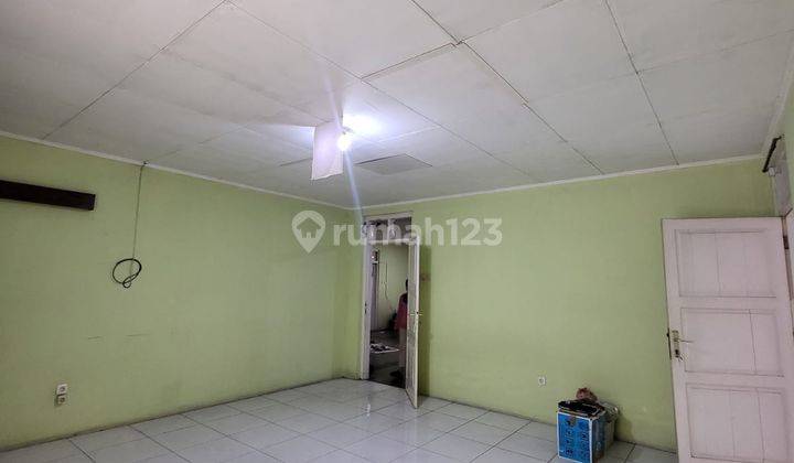 Dijual Rumah 2 Lantai Luas 793m2, Bonus Kost Kostan Aktif, Dengan 8 Kamar Tidur Dan 22 Kamar Kostan, Area Komersil Hanya 4 Menit Menuju Kampus Unikom, Ithb, Unpad Dan Itb Tubagus Ismail Bandung 2