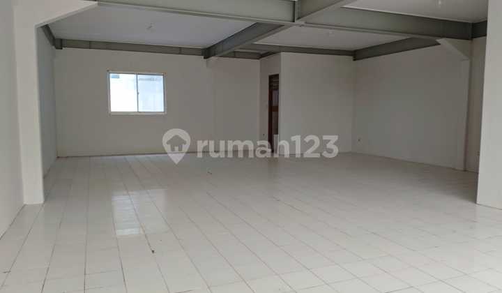 Ready-to-Occupy Linked Shophouse, the Most Beautiful in Daan Mogot Baru, 4 Floors 2