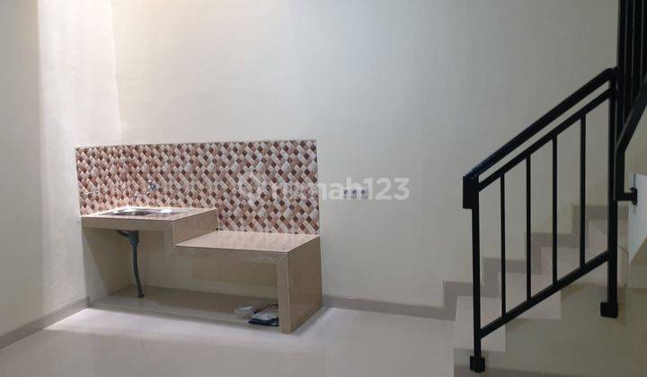 Rumah 2 Lantai Sudah Renovasi SHM di Cengkareng Residence, Jakarta Barat 2