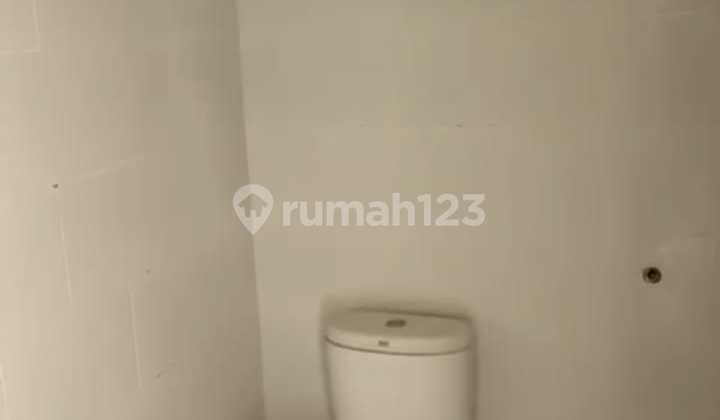 2-Story House on Jln Asri Jati with SHM, Ready to Occupy 2