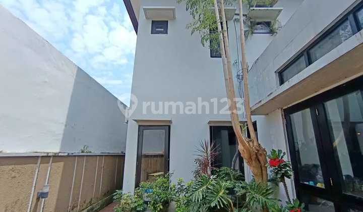 2-Story House on Jln Gunung Salak with SHM, IMB, Flood-Free 1