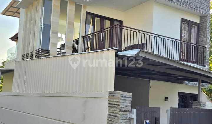 Rumah Mewah 2 Lantai Full Furnish di Kutuh