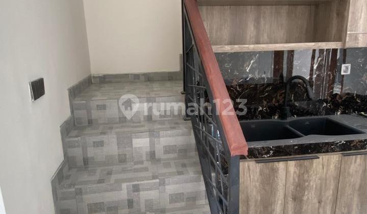 Rumah Baru Bebas Banjir One Gate Sistem di Jln Gunung Andakasa SHM 2