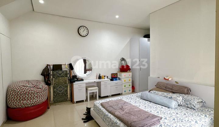 Modern Minimalist House with Front Garden and Spacious Carport in BSD Modern Minimalist House with Front Garden and Spacious Carport in BSD