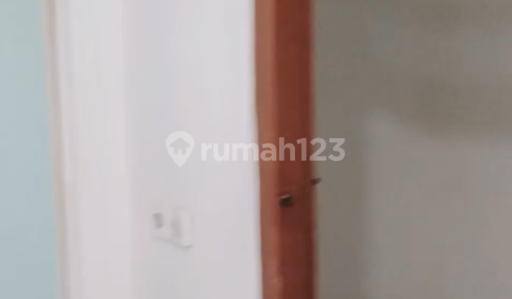 Rumah Butuh Minim Renovasi SHM di Duri Kepa