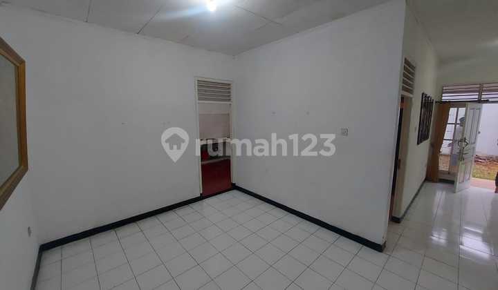Rumah Bagus SHM di Jatiwaringin 2