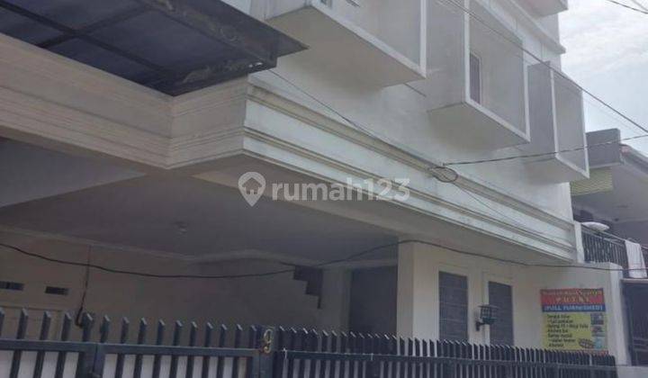  Rumah Furnished Bagus SHM - Sertifikat Hak Milik di Jatinegara 1