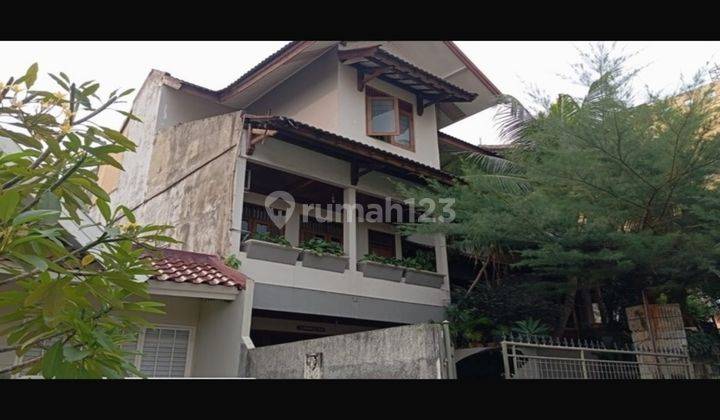  Rumah Semi Furnished Bagus SHM - Sertifikat Hak Milik di Cinere 1