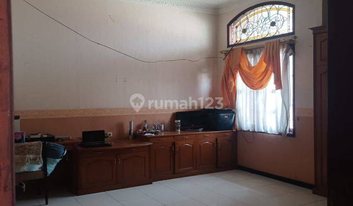  Rumah 3 Lantai Semi Furnished Bagus SHM - Sertifikat Hak Milik di Cinere 1