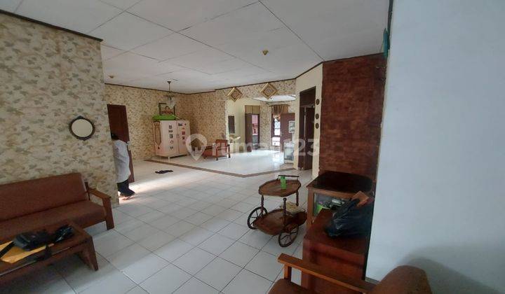  Rumah Semi Furnished Bagus SHM - Sertifikat Hak Milik di Jatiwaringin 2