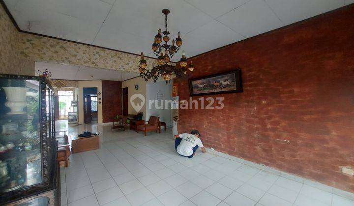  Rumah Semi Furnished Bagus SHM - Sertifikat Hak Milik di Jatiwaringin 2