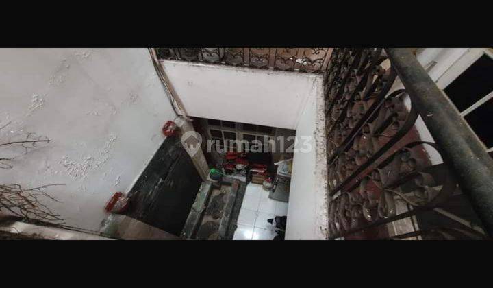  Rumah Semi Furnished Bagus SHM - Sertifikat Hak Milik di Kemanggisan 1