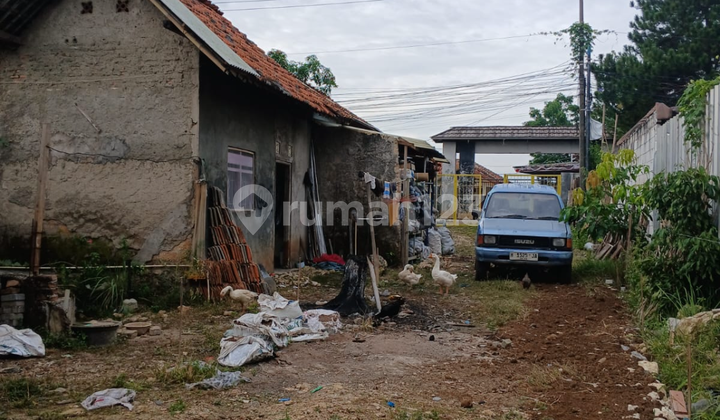 Business Space in Cileungsi 570.0 m² Semi Furnished Others Business Space in Cileungsi 570.0 m² Semi Furnished Others