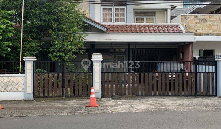  Rumah Semi Furnished Bagus SHM - Sertifikat Hak Milik di Kebayoran Baru 1