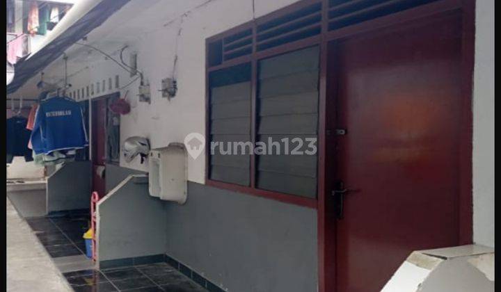  Semi Furnished Bagus SHM - Sertifikat Hak Milik di Kedoya 1