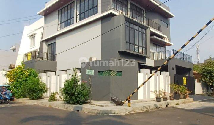 Jual Rumah Sunter Hijau Bagus 8KT 7KM 2 Lantai 1