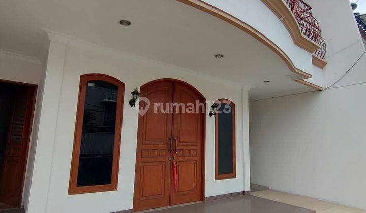 Rumah Di Sunter 9x20m2.selatan 3+1kt, Lokasi Boulevard  2