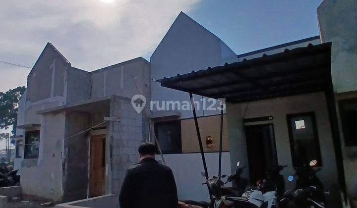 Rumah modern minimalis legalitas SHM di area berkembang  1