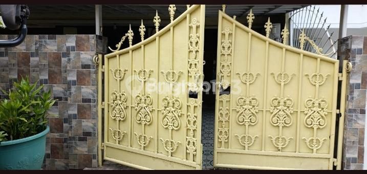 RUMAH 2 LANTAI NYAMAN BERSIH DI MUARA KARANG